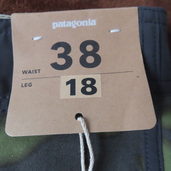 patagonia scallop hem stretch wavefarer boardshorts aerial camo  38/18 (39x7.5) - Picture 8 of 10